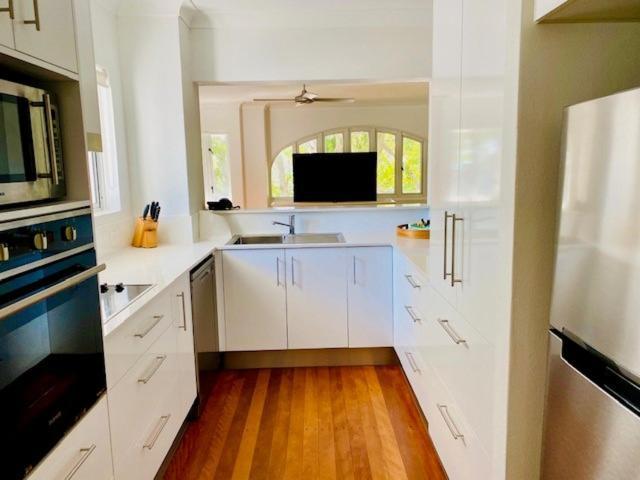 Beachview Apartments At Villa Paradiso Palm Cove Kültér fotó