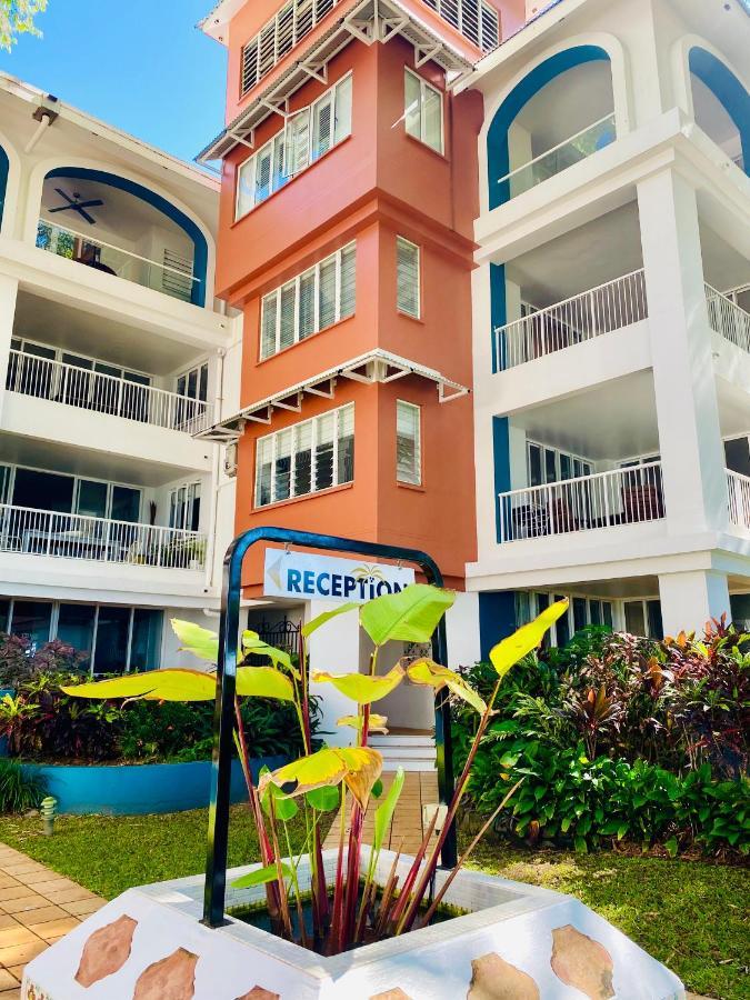 Beachview Apartments At Villa Paradiso Palm Cove Kültér fotó