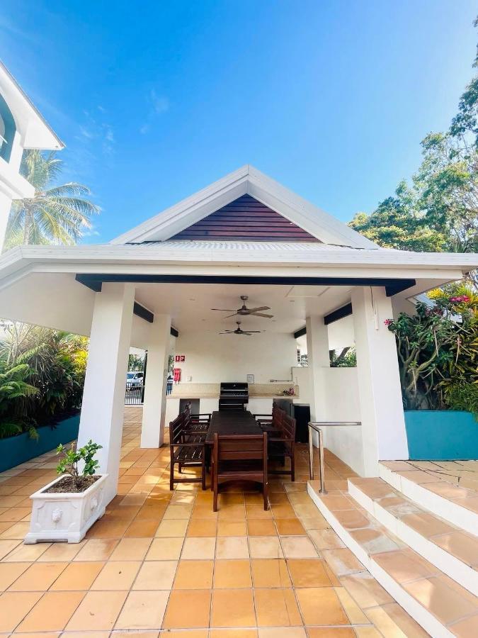 Beachview Apartments At Villa Paradiso Palm Cove Kültér fotó