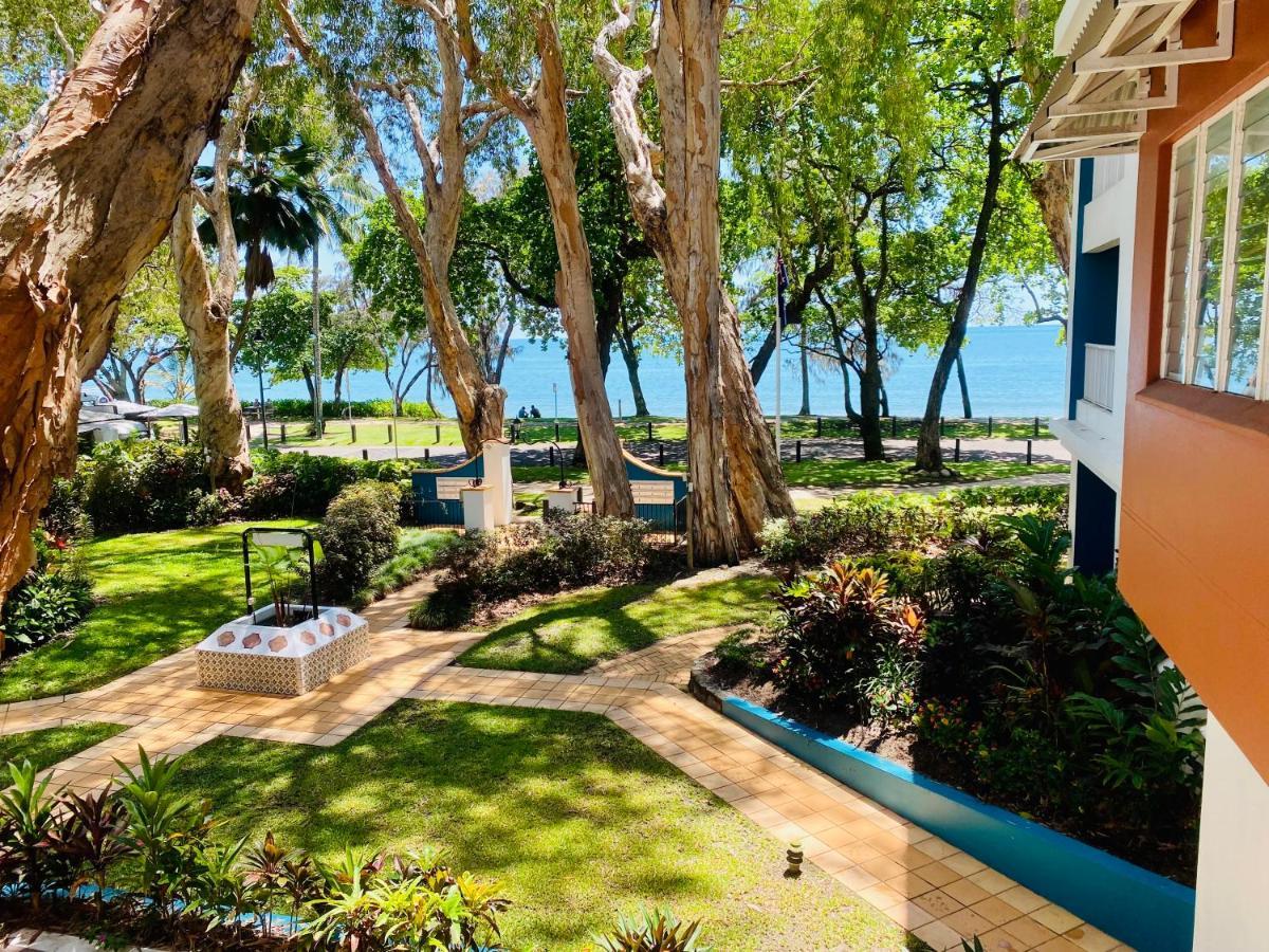 Beachview Apartments At Villa Paradiso Palm Cove Kültér fotó