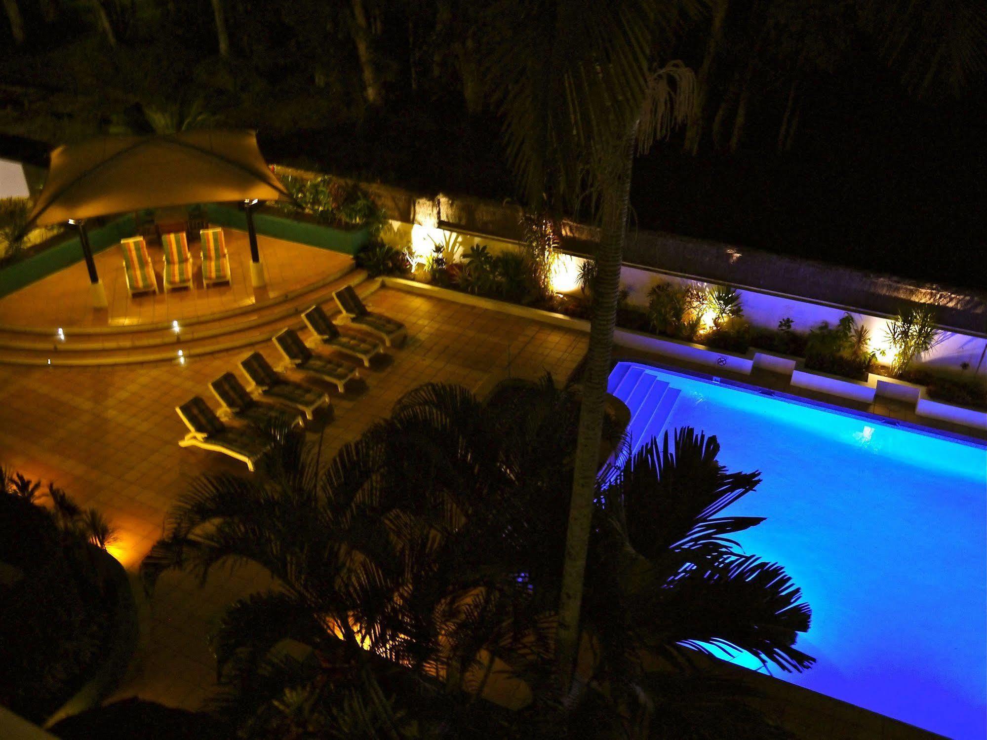 Beachview Apartments At Villa Paradiso Palm Cove Kültér fotó